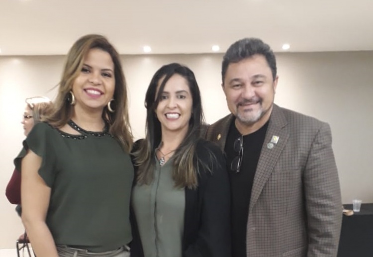 Viviane Oliveira, Liliane Pinheiro e Caetano Mello